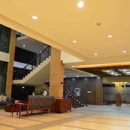 Rivermount Hotel And Resort Sarrat Buitenkant foto