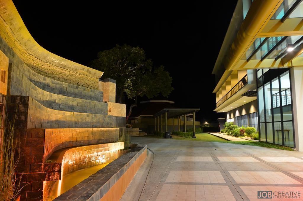 Rivermount Hotel And Resort Sarrat Buitenkant foto