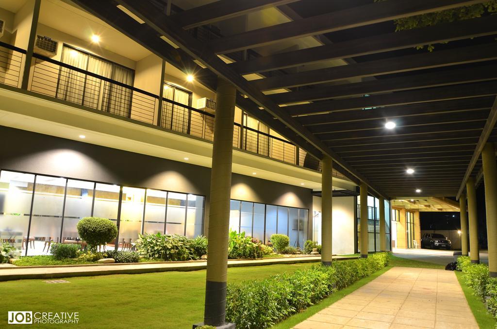 Rivermount Hotel And Resort Sarrat Buitenkant foto