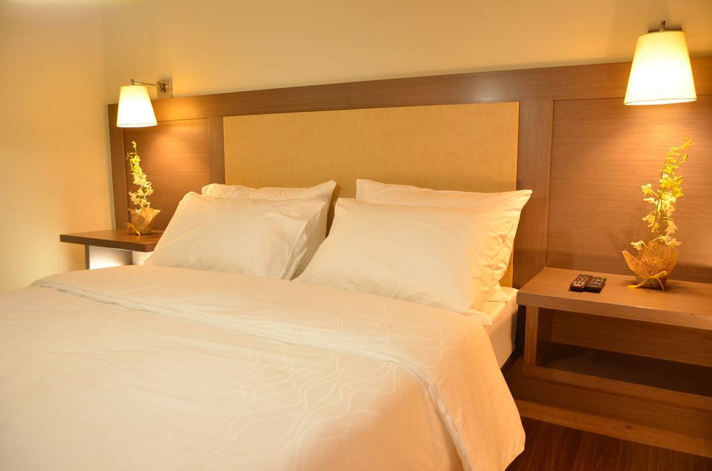 Rivermount Hotel And Resort Sarrat Buitenkant foto